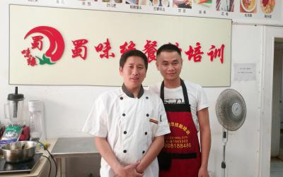 什么季節(jié)吃好火鍋?zhàn)詈?？吃火鍋有什么注意事?xiàng)？