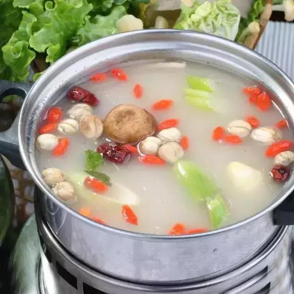秋天到了，學學這5款火鍋湯底的做法吧！