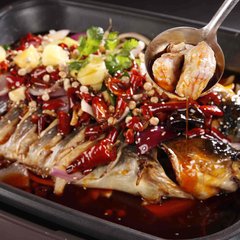 烤魚時，萬萬不可直接刷油烤！多加這1步，美味極了，還去腥