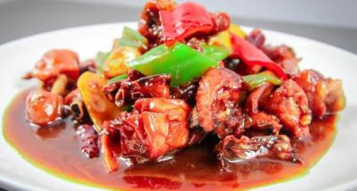 學(xué)會(huì)這道風(fēng)味炒雞的做法，家里來客買只雞就能招待，再也不愁了