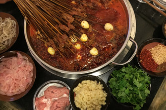 串串香做法配方，串串香培訓(xùn)哪個(gè)好，學(xué)做串串香技術(shù)