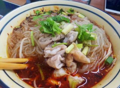 肥腸粉培訓(xùn)哪家味道好？自制紅薯粉不斷條不膩湯