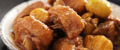 板栗燒雞最好吃的做法，簡(jiǎn)單美味又下飯，看看你喜歡吃不？