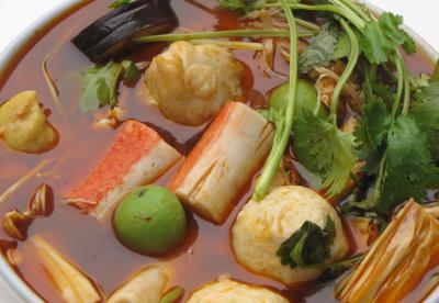四川學(xué)習(xí)正宗麻辣燙技術(shù)做法哪里專業(yè)？材料不受經(jīng)營限制
