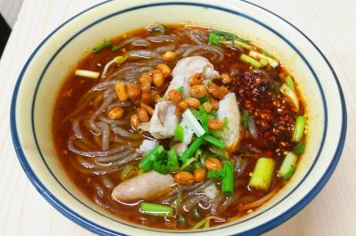 手工肥腸粉技術(shù)培訓(xùn)班哪里好？通過全程實(shí)操一人一灶