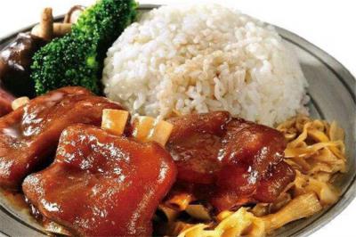 豬腳飯培訓(xùn)學(xué)校哪里正宗？豬腳飯技術(shù)培訓(xùn)學(xué)校