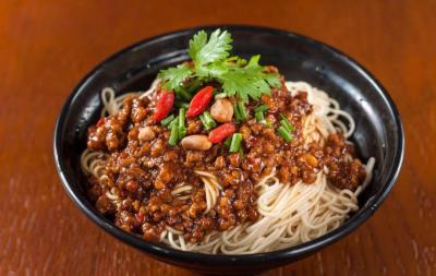 雜醬面培訓(xùn)哪個好？從配料到烹飪