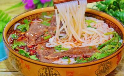 小吃培訓在哪里學最好？學習羊肉粉技術(shù)培訓