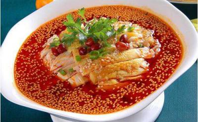培訓(xùn)小吃排名學(xué)校有哪些？美食小吃技術(shù)培訓(xùn)學(xué)校