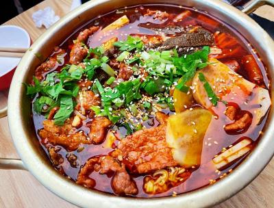 哪有專門培訓(xùn)正宗冒菜的？冒菜培訓(xùn)學(xué)校