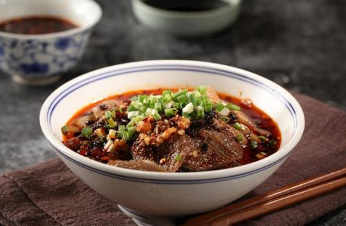 冒菜技術(shù)培訓(xùn)哪里好一點(diǎn)？成都蜀味緣冒菜培訓(xùn)